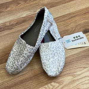 Toms shoes